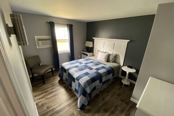 Room 90 of 102