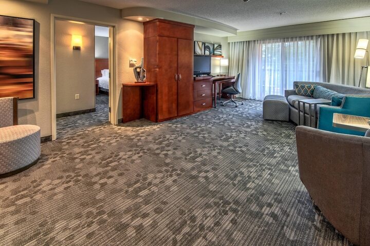 Room 19 of 35
