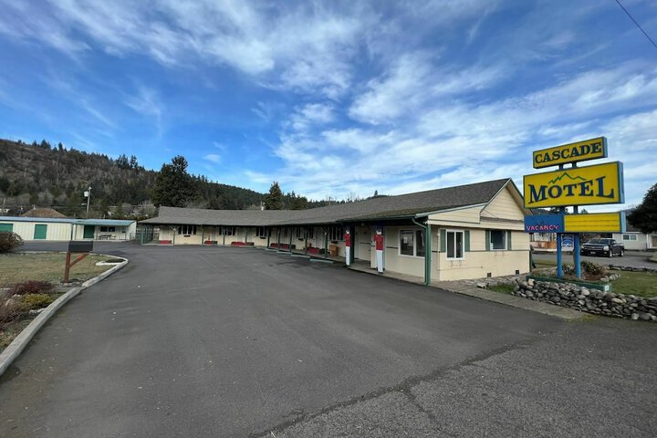 Cascade Motel