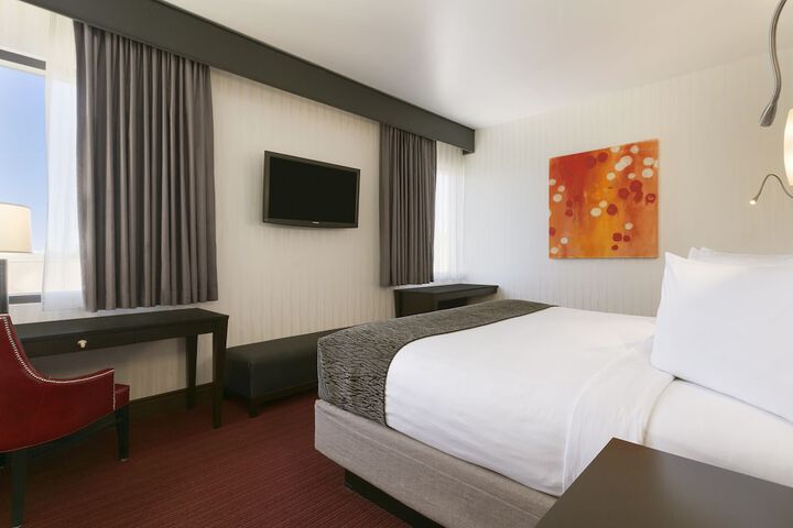 Room 17 of 30