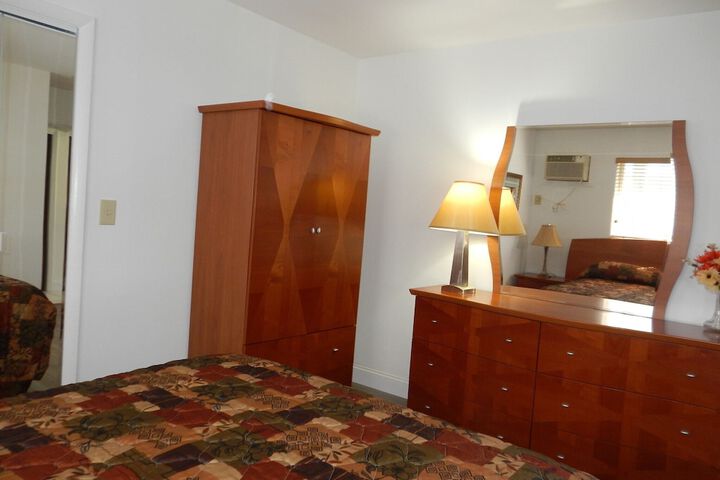 Room 76 of 105