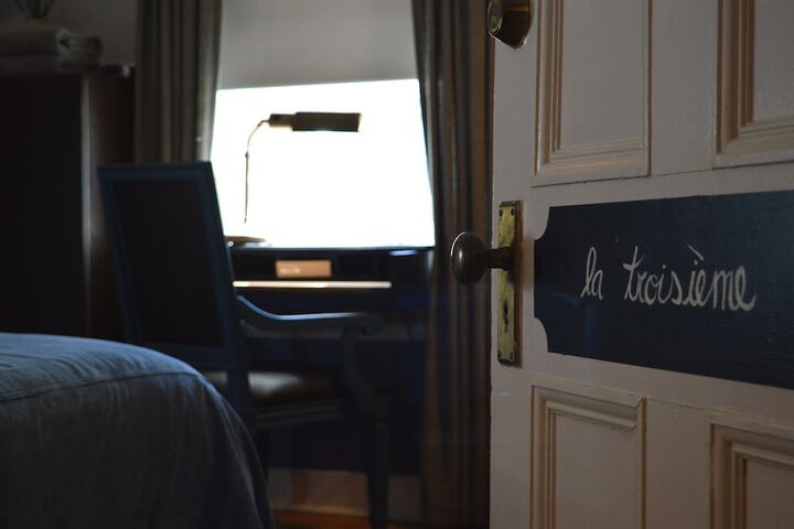 Room 99 of 164