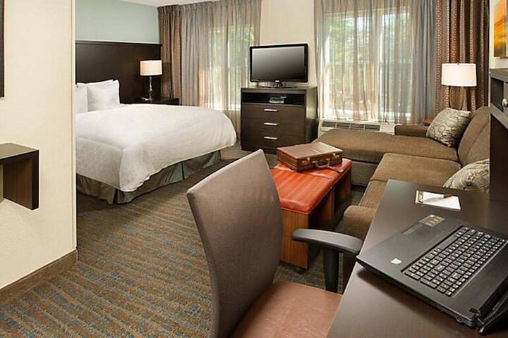 Staybridge Suites Lincolnshire by IHG
