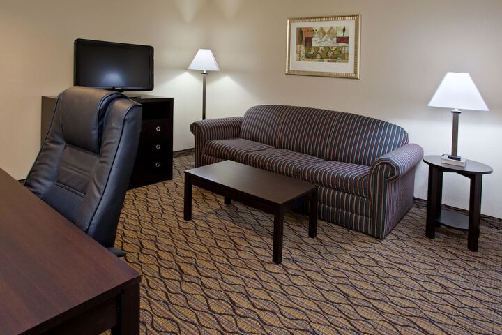Room 6 of 24