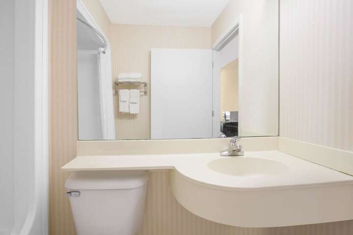 Room 11 of 21