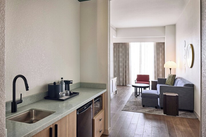 Room 41 of 65