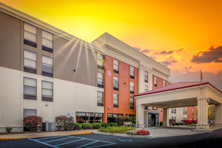 Hotel 4 of 63