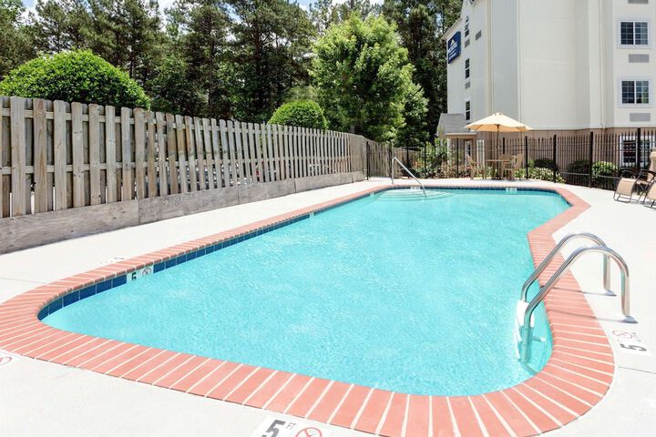 Pool 3 of 18