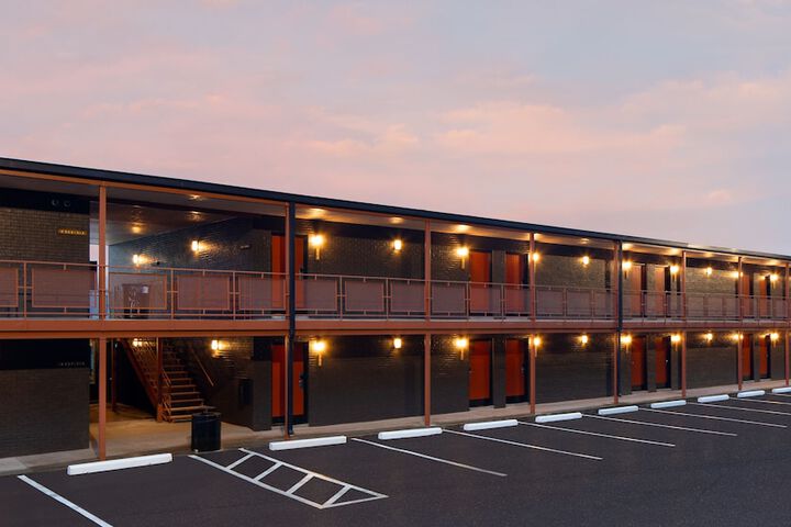 Rhodes Motor Lodge