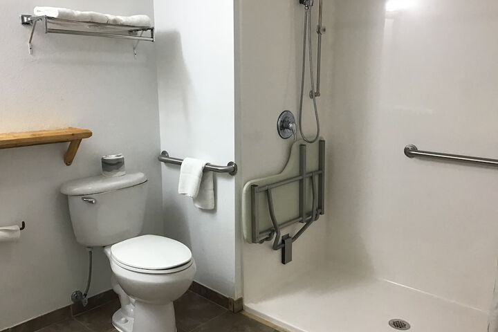 Room 18 of 42