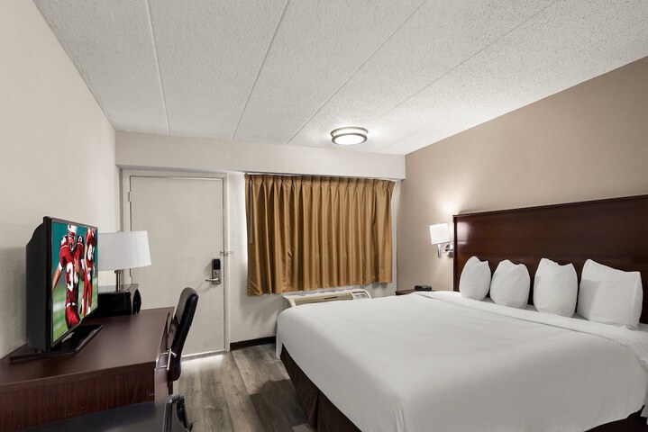 Room 16 of 30