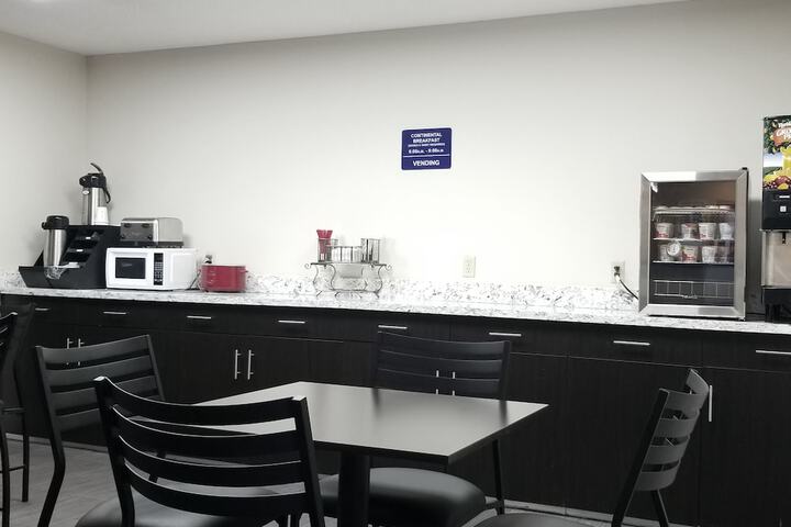 Breakfast/Coffee Service 22 of 27