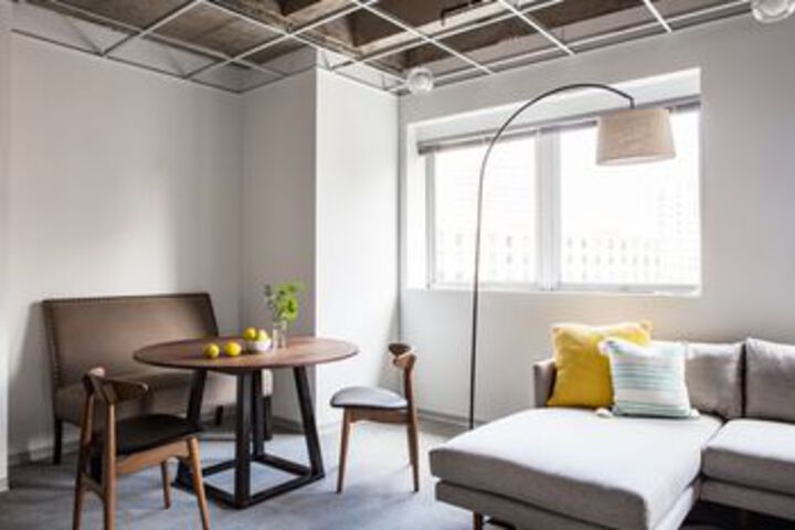 Artsy 2BR in C.B.D. by Sonder