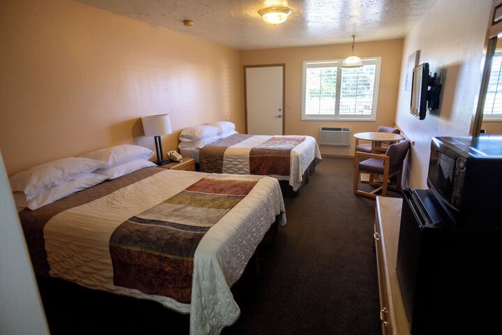 Blue Pine Motel
