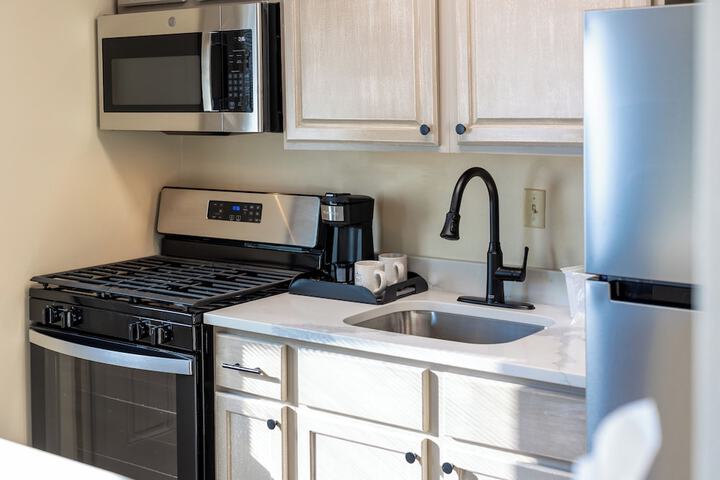 Nisswa Hotel and Suites