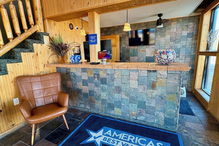 Americas Best Value Inn Wall