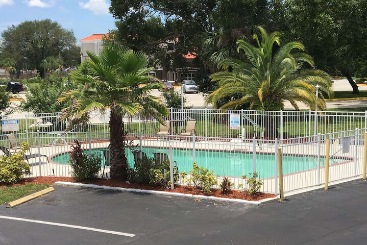 Pool 4 of 39