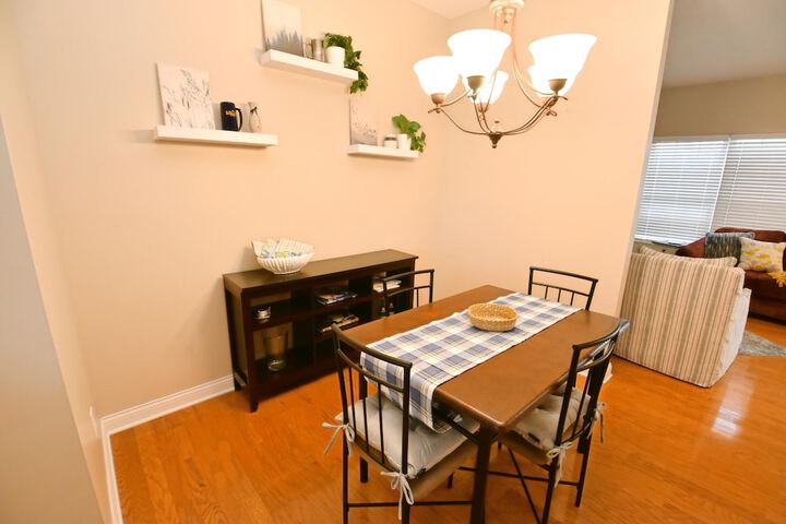 Walk to Notre Dame Spacious 3BR Townhome w Garage Family-friendly Amenities 123p