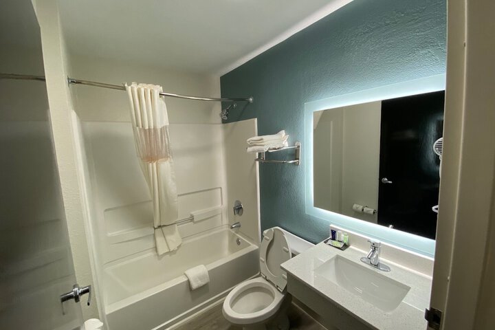 Room 20 of 39