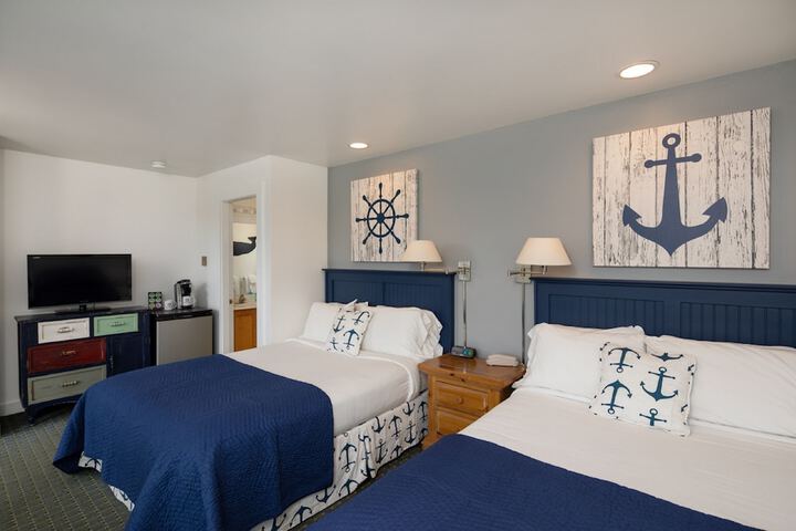 Glen Cove Inn & Suites