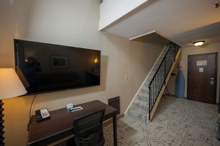 Room 33 of 63