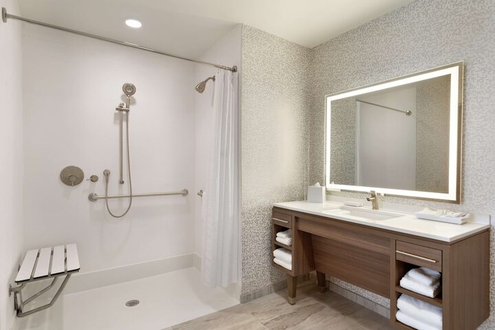 Room 15 of 48
