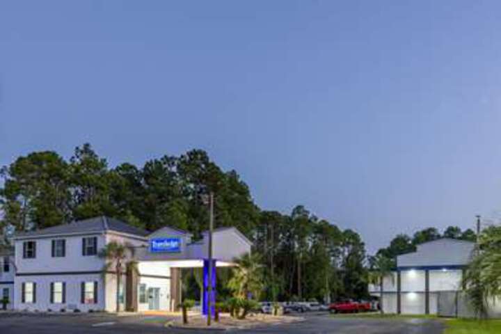Hotel 3 of 156