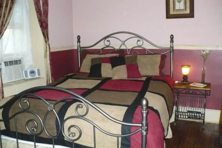 Room 7 of 20