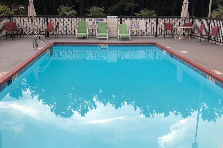 Pool 4 of 32