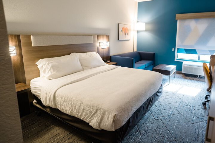 Holiday Inn Express & Suites Knoxville-North-I-75 Exit 112 by IHG