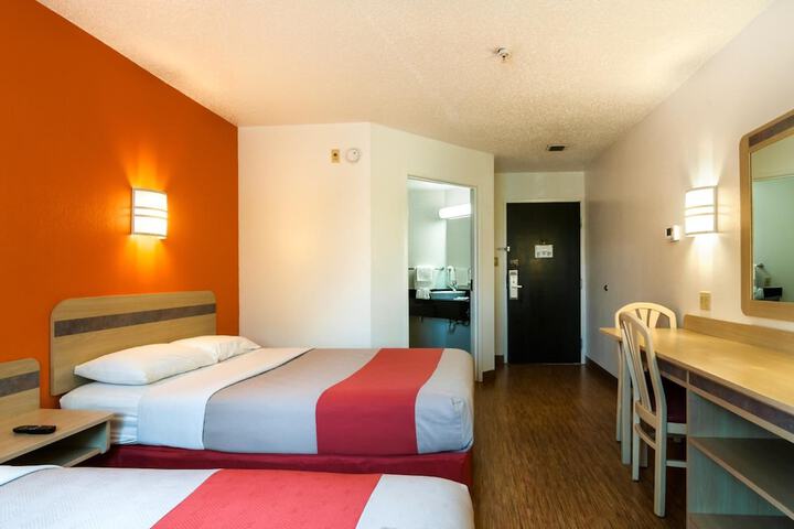 Room 21 of 27