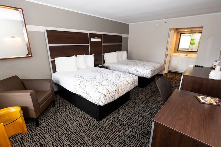 Room 34 of 48