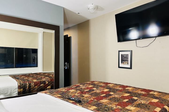 Hotel Key LaGuardia Airport