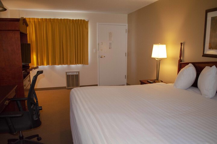 Room 148 of 191