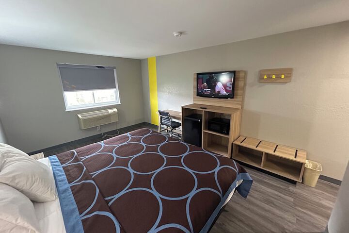 Room 20 of 39