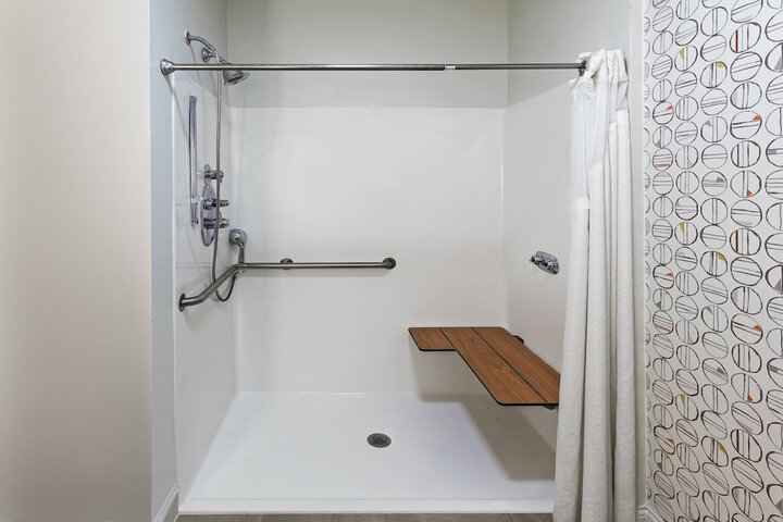 Room 15 of 51
