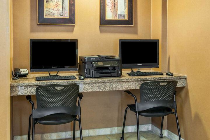 Business Center 32 of 32