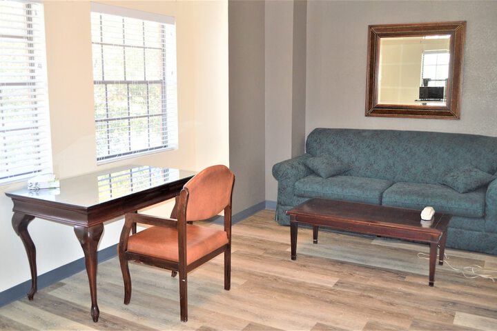 Room 12 of 40