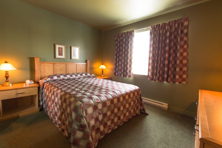 Room 33 of 72