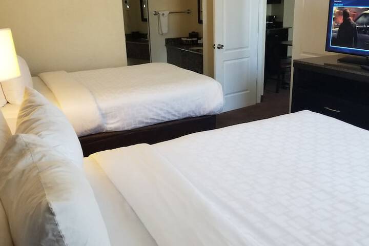Room 33 of 115