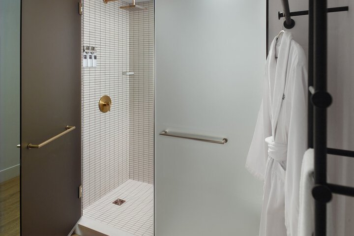 Room 10 of 49