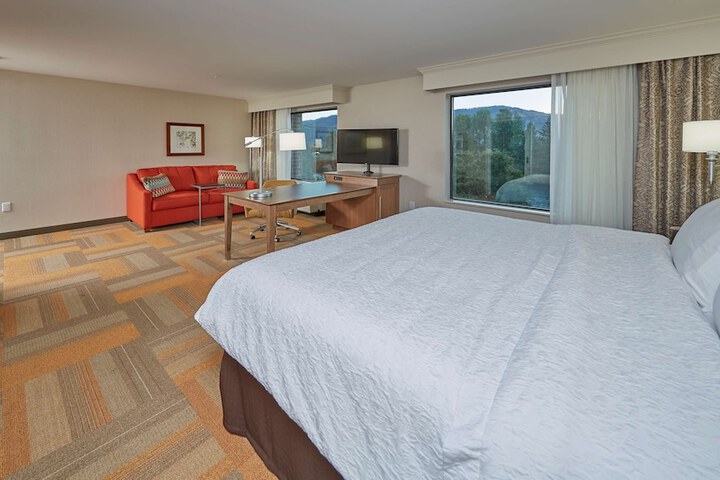Hampton Inn & Suites Hood River