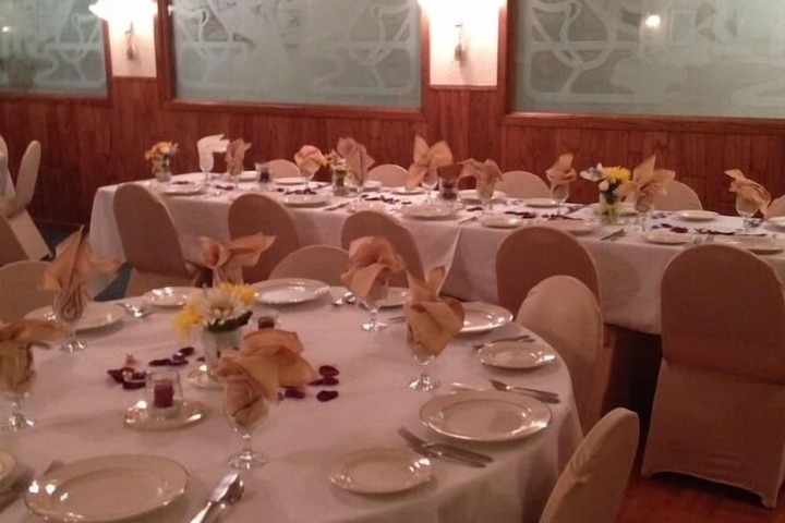 Ballroom/Hall 34 of 38