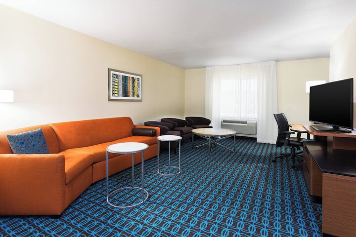 Room 14 of 22