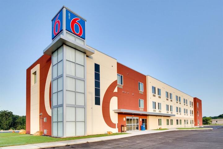 Motel 6 Poplar Bluff MO