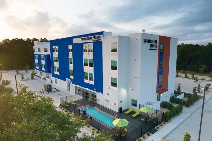 Hotel 4 of 51