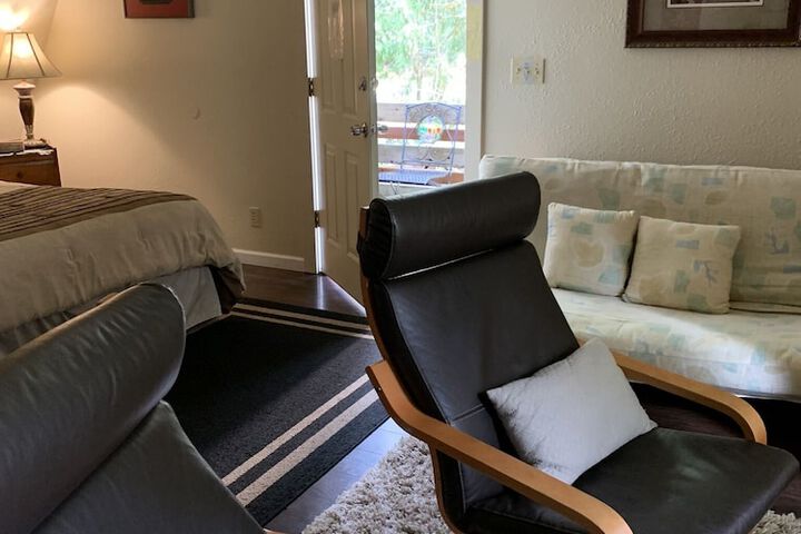 Mountain Meadows Inn