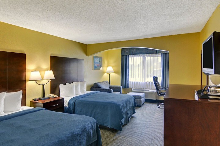 Room 21 of 28