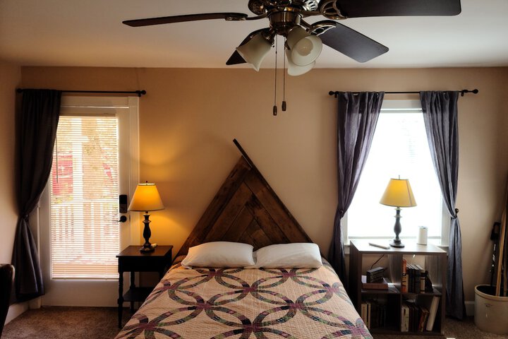 Room 33 of 70