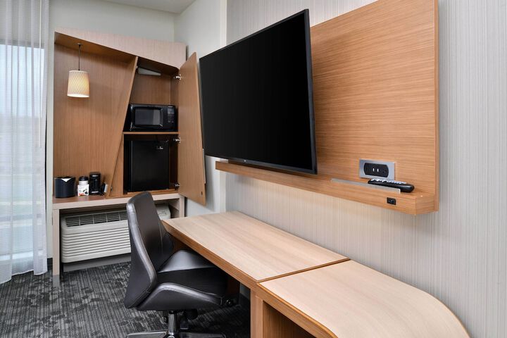 Room 17 of 59
